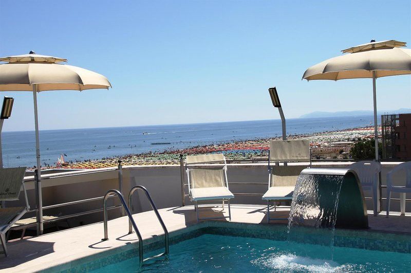 Waldorf Suite Hotel Rimini Exterior photo