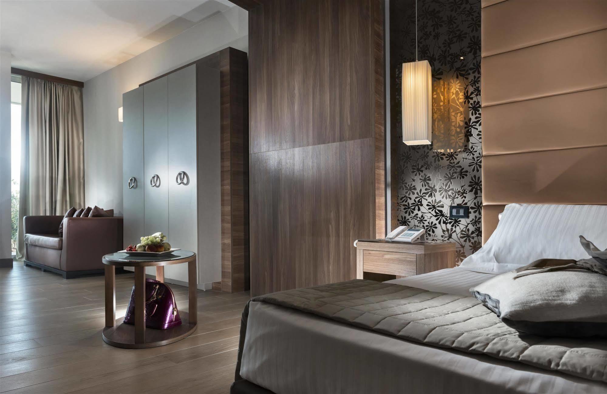 Waldorf Suite Hotel Rimini Exterior photo