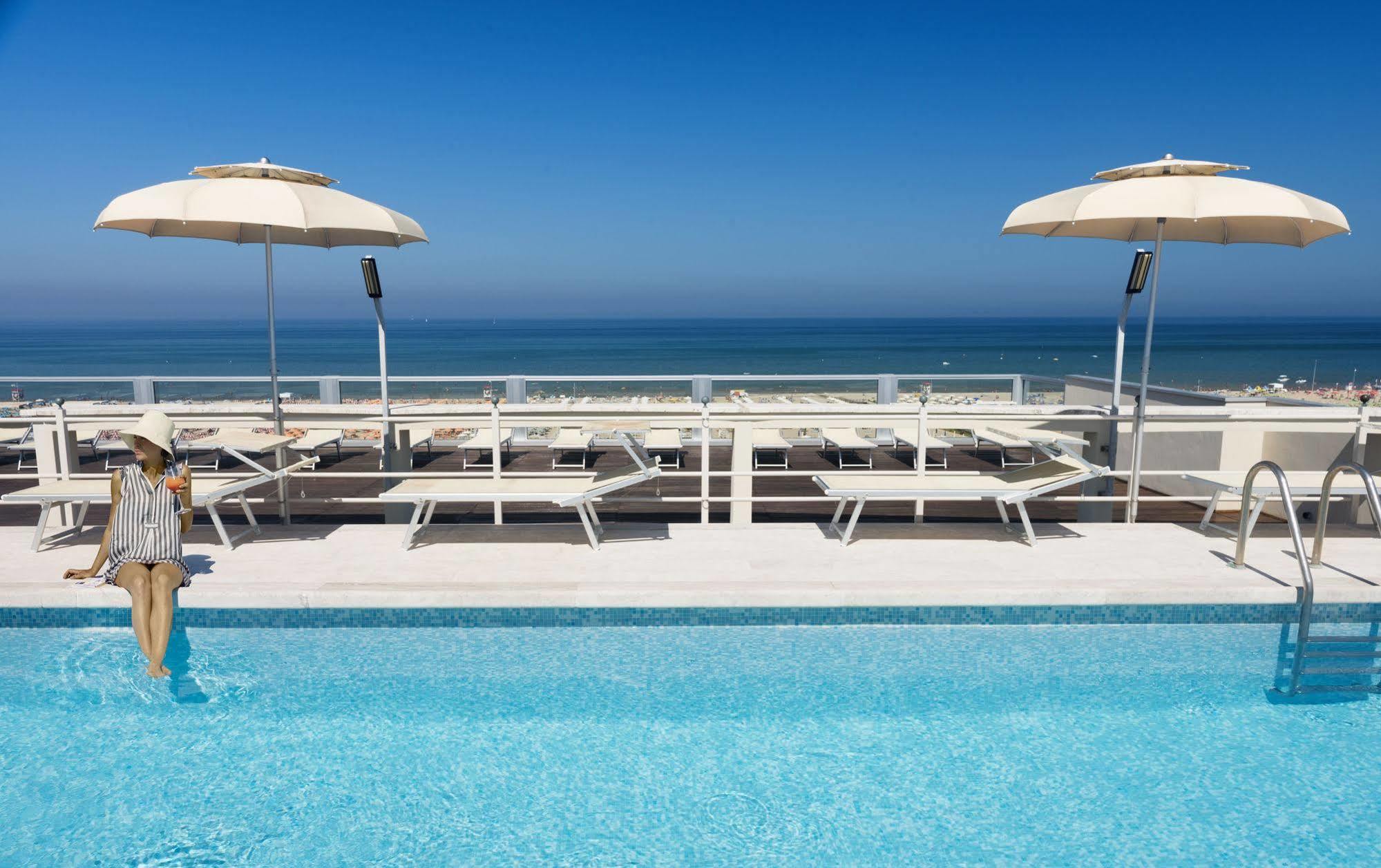 Waldorf Suite Hotel Rimini Exterior photo