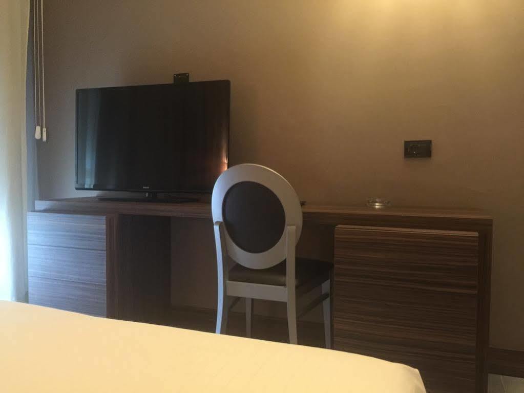 Waldorf Suite Hotel Rimini Exterior photo